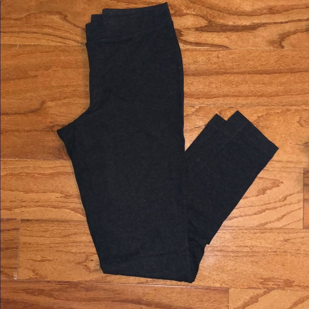 Express gray ankle length leggings women’s size M